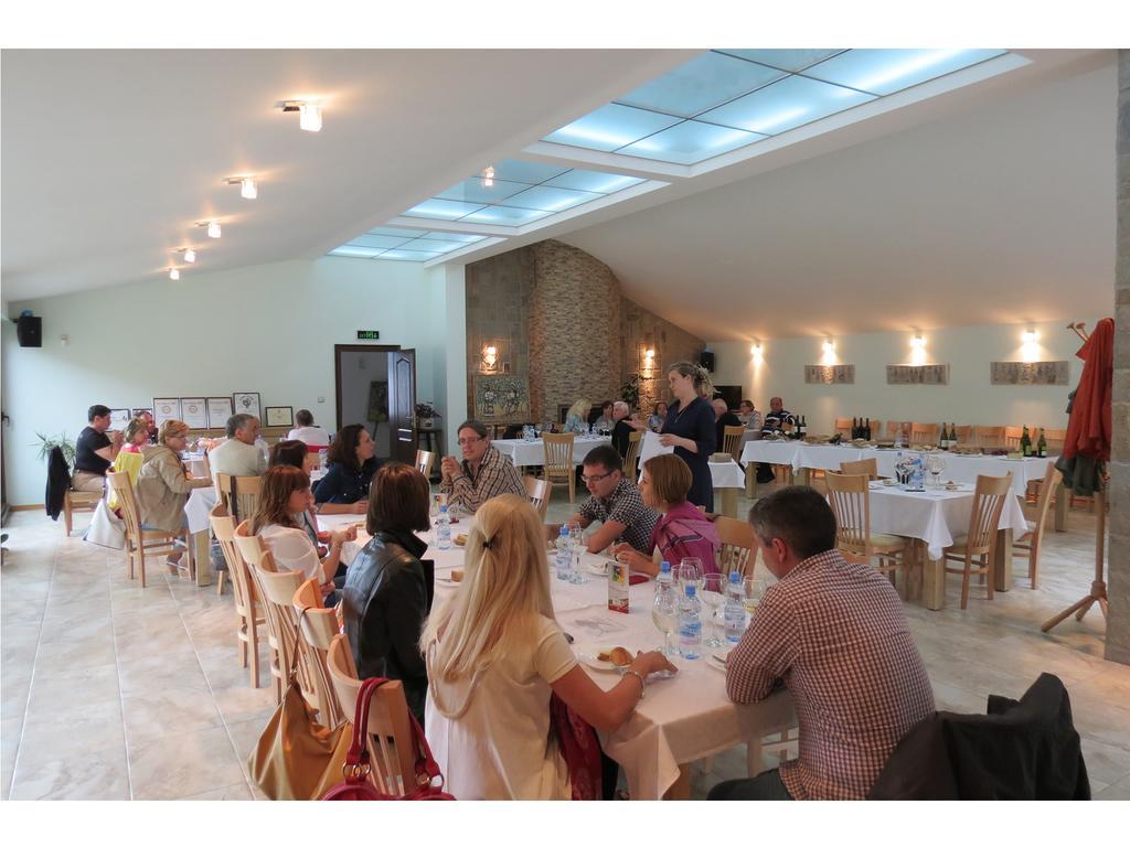 Yustina Villas Guest House Kültér fotó
