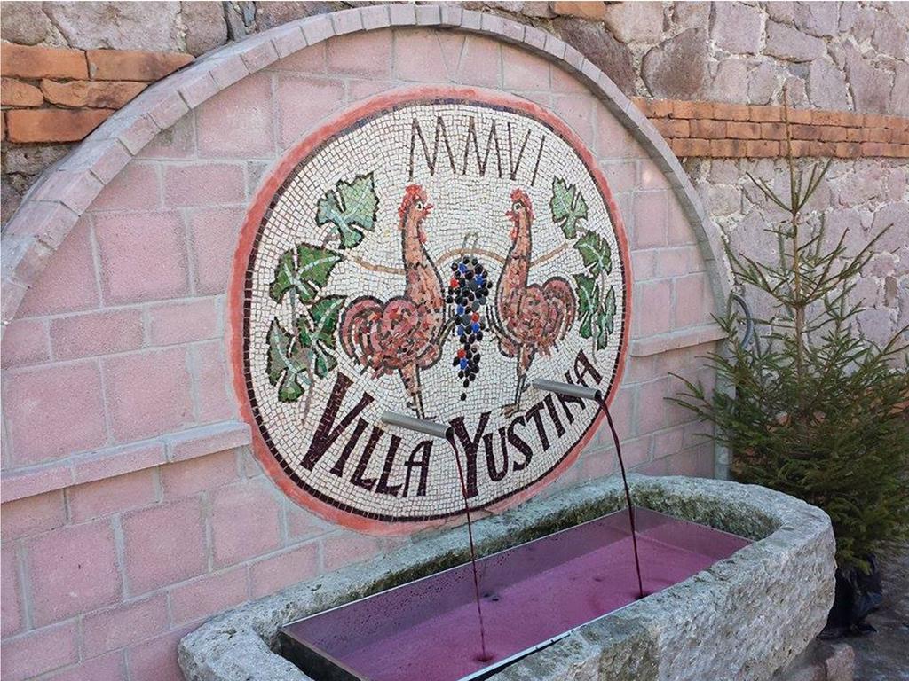 Yustina Villas Guest House Kültér fotó
